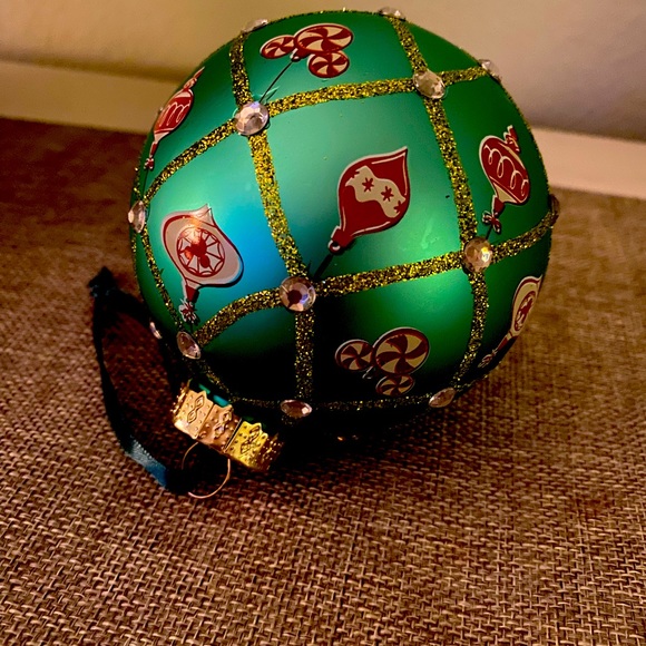 Disney - Picture 3 of 3